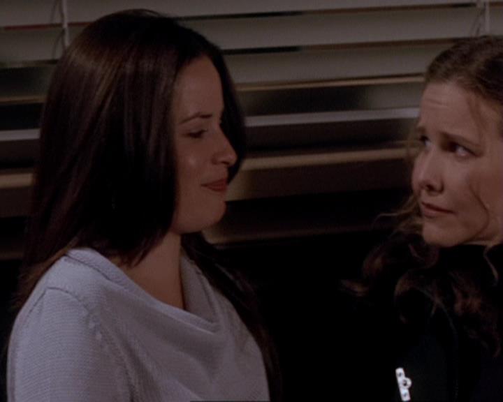 Charmed-Online-dot-416TheFifthHalliwell1691.jpg