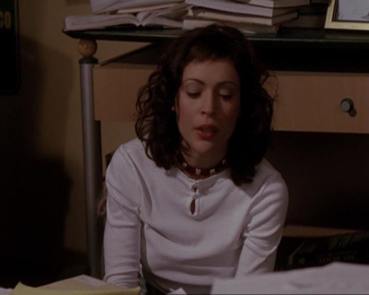 Charmed-Online-dot-416TheFifthHalliwell1693.jpg