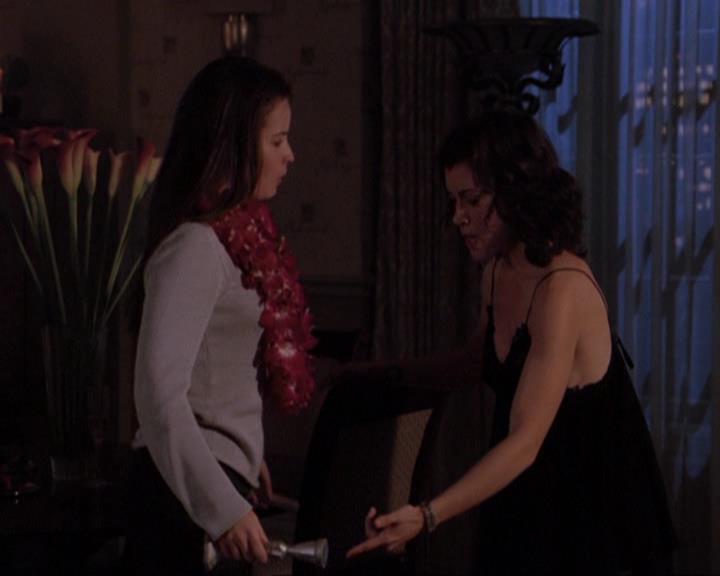 Charmed-Online-dot-416TheFifthHalliwell1906.jpg