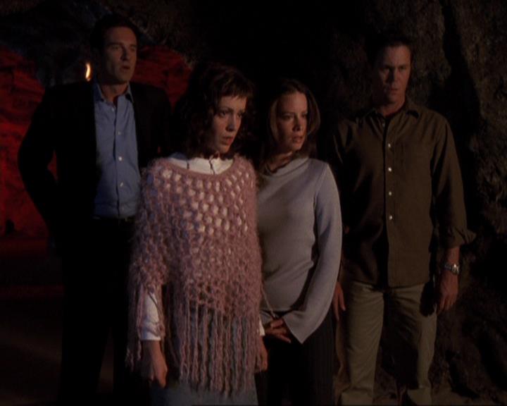 Charmed-Online-dot-416TheFifthHalliwell2067.jpg