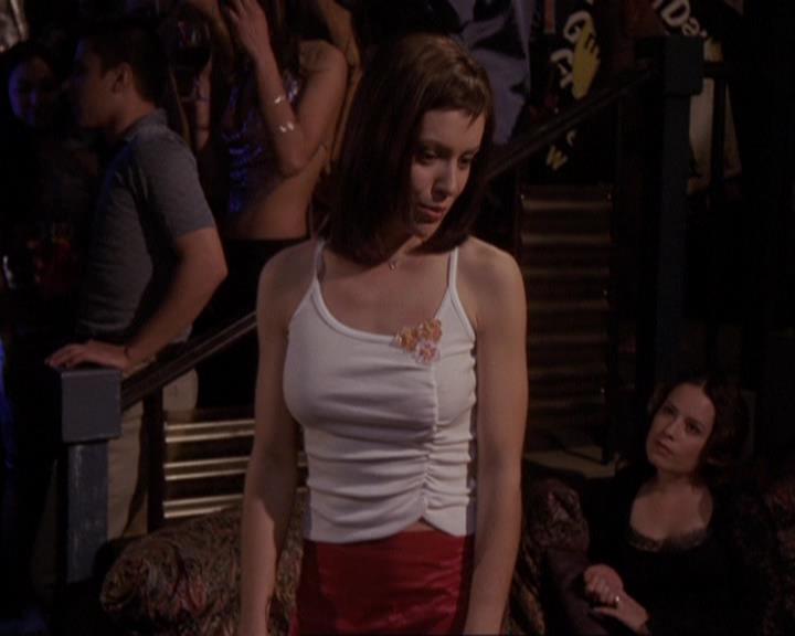 Charmed-Online-dot-416TheFifthHalliwell2297.jpg