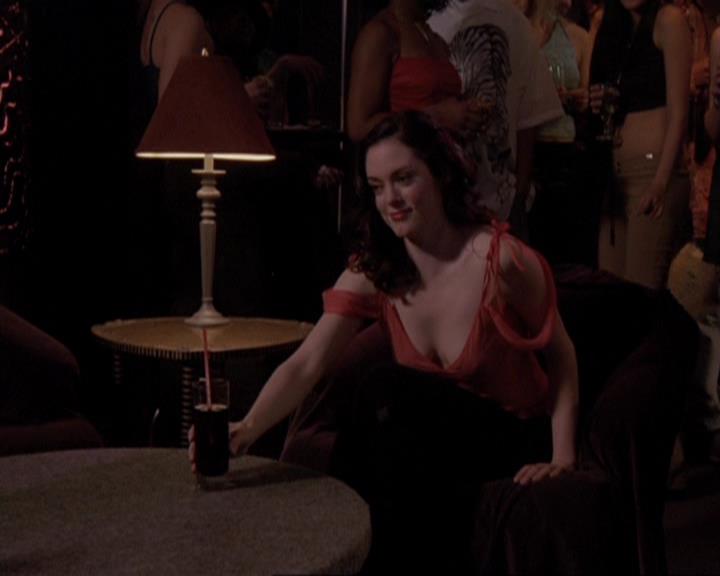 Charmed-Online-dot-416TheFifthHalliwell2323.jpg