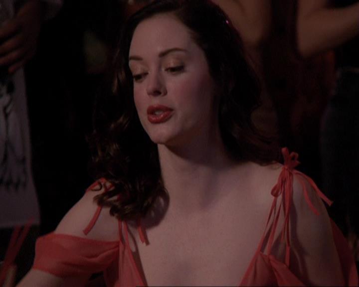 Charmed-Online-dot-416TheFifthHalliwell2331.jpg