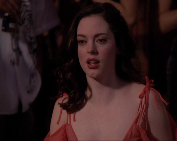 Charmed-Online-dot-416TheFifthHalliwell2360.jpg