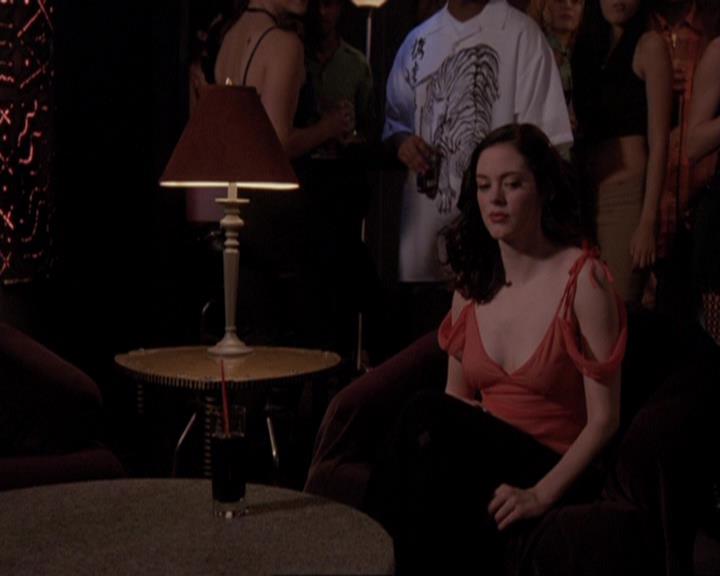 Charmed-Online-dot-416TheFifthHalliwell2386.jpg