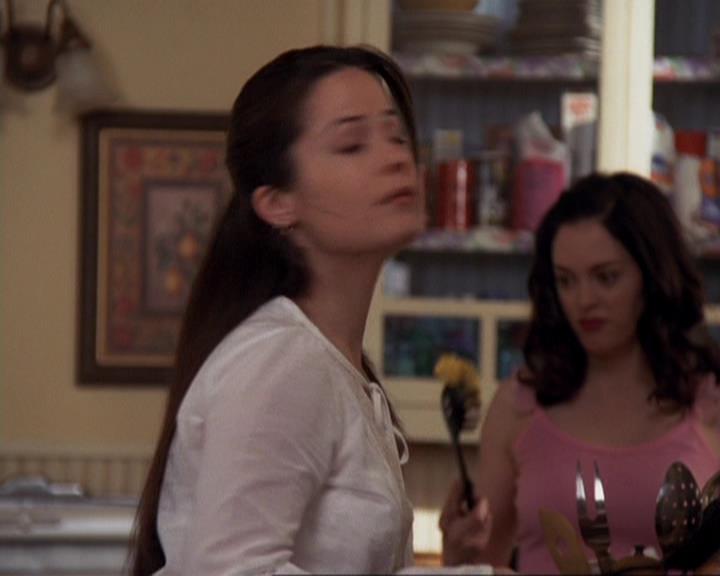 Charmed-Online-dot-417SavingPrivateLeo0024.jpg