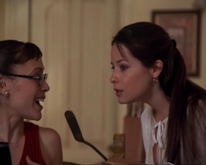 Charmed-Online-dot-417SavingPrivateLeo0028.jpg