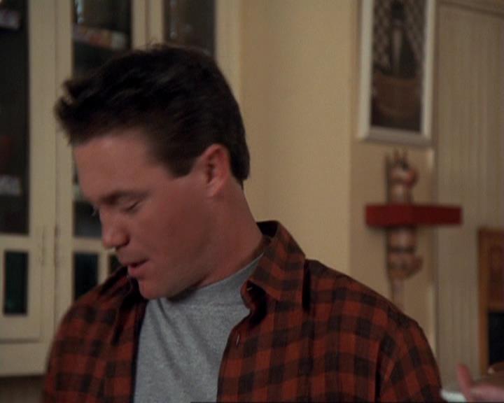 Charmed-Online-dot-417SavingPrivateLeo0040.jpg