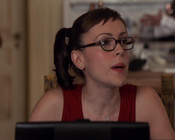 Charmed-Online-dot-417SavingPrivateLeo0052.jpg