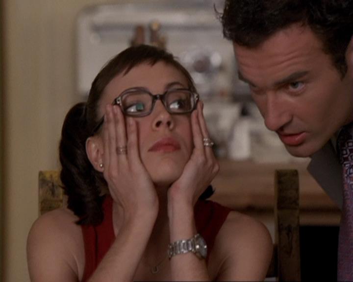 Charmed-Online-dot-417SavingPrivateLeo0065.jpg