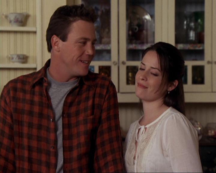 Charmed-Online-dot-417SavingPrivateLeo0094.jpg