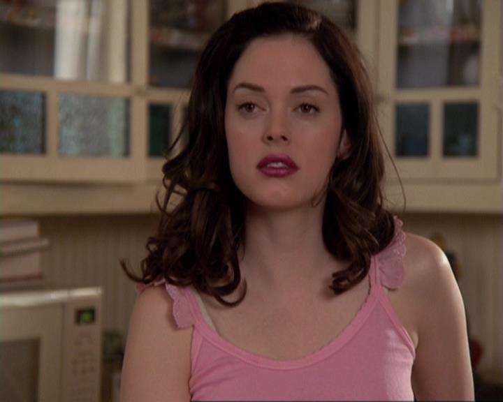Charmed-Online-dot-417SavingPrivateLeo0099.jpg