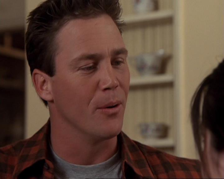 Charmed-Online-dot-417SavingPrivateLeo0116.jpg