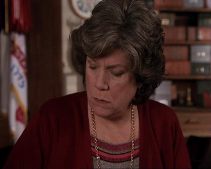 Charmed-Online-dot-417SavingPrivateLeo0141.jpg