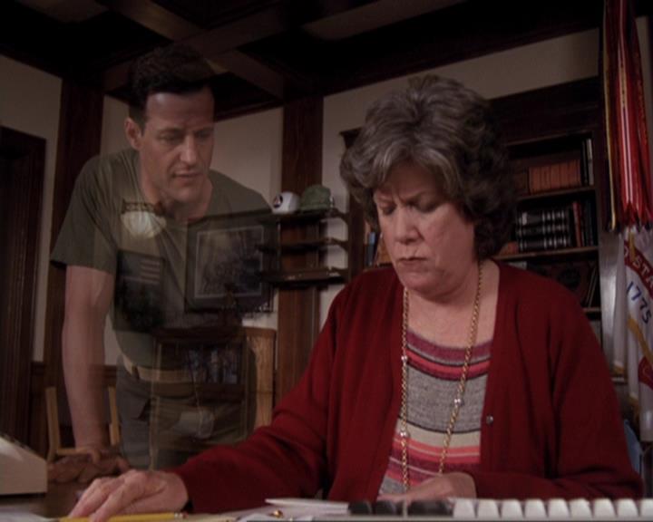 Charmed-Online-dot-417SavingPrivateLeo0149.jpg