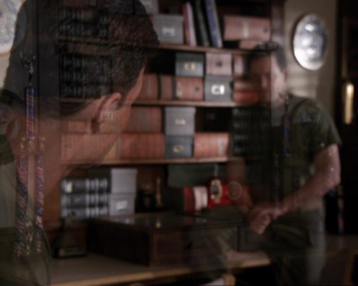 Charmed-Online-dot-417SavingPrivateLeo0151.jpg