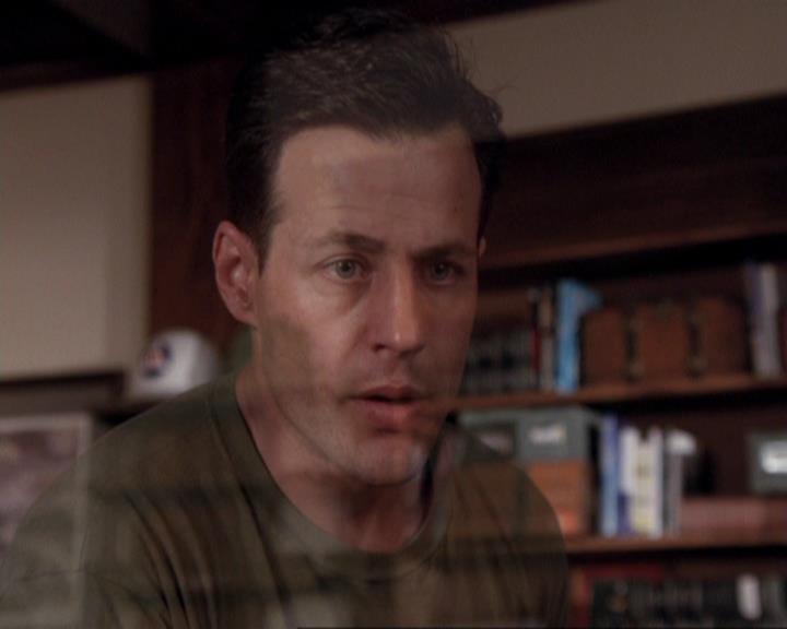 Charmed-Online-dot-417SavingPrivateLeo0185.jpg