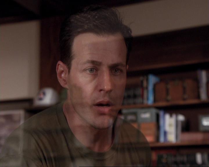 Charmed-Online-dot-417SavingPrivateLeo0186.jpg