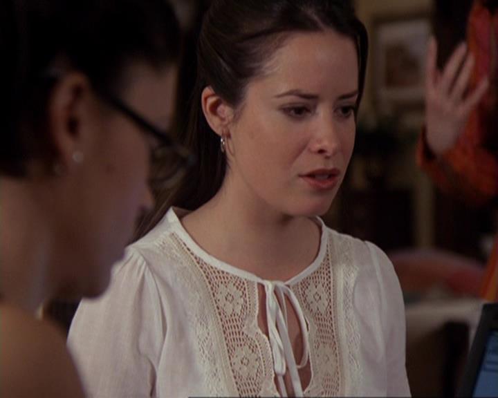 Charmed-Online-dot-417SavingPrivateLeo0312.jpg