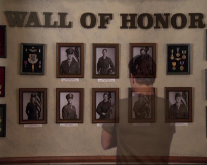 Charmed-Online-dot-417SavingPrivateLeo0417.jpg