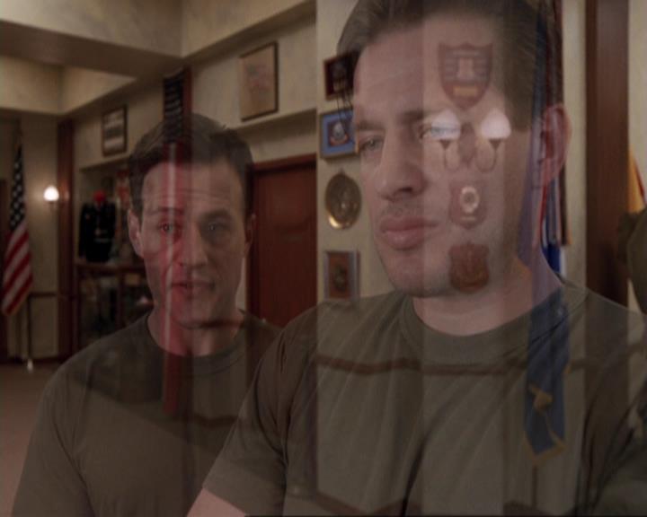 Charmed-Online-dot-417SavingPrivateLeo0429.jpg