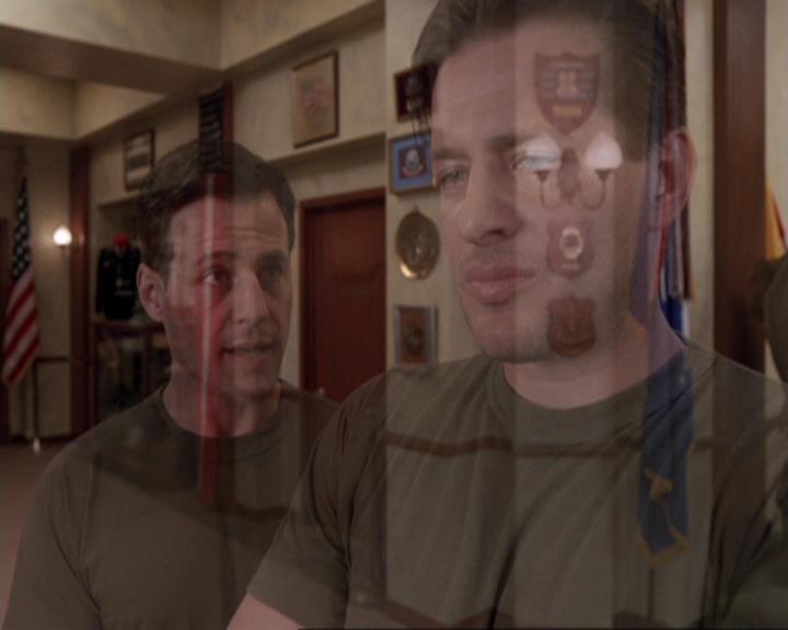 Charmed-Online-dot-417SavingPrivateLeo0430.jpg