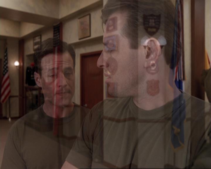 Charmed-Online-dot-417SavingPrivateLeo0438.jpg