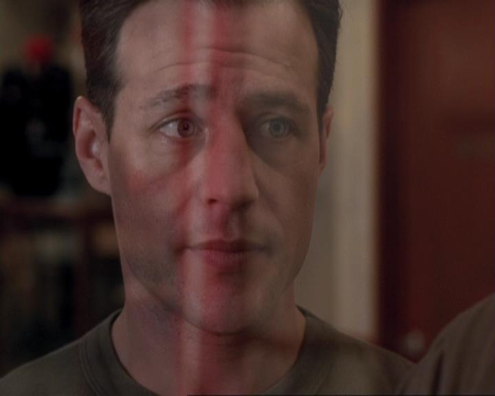Charmed-Online-dot-417SavingPrivateLeo0449.jpg