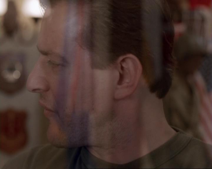 Charmed-Online-dot-417SavingPrivateLeo0451.jpg
