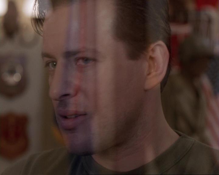 Charmed-Online-dot-417SavingPrivateLeo0453.jpg