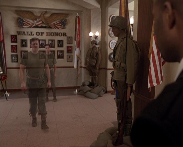 Charmed-Online-dot-417SavingPrivateLeo0475.jpg