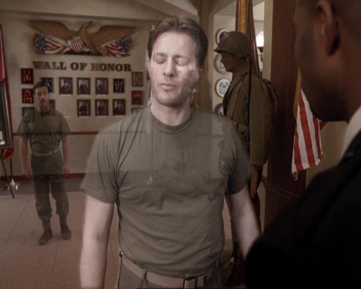Charmed-Online-dot-417SavingPrivateLeo0480.jpg