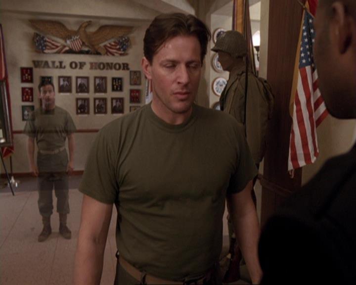 Charmed-Online-dot-417SavingPrivateLeo0481.jpg