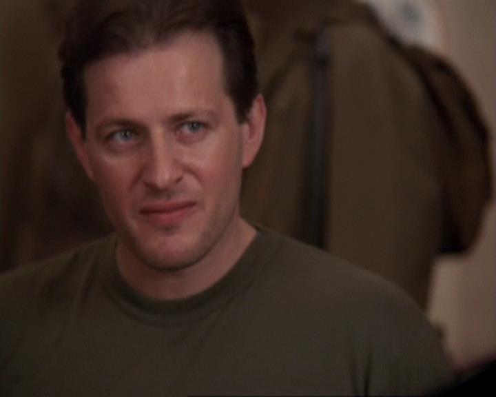 Charmed-Online-dot-417SavingPrivateLeo0483.jpg
