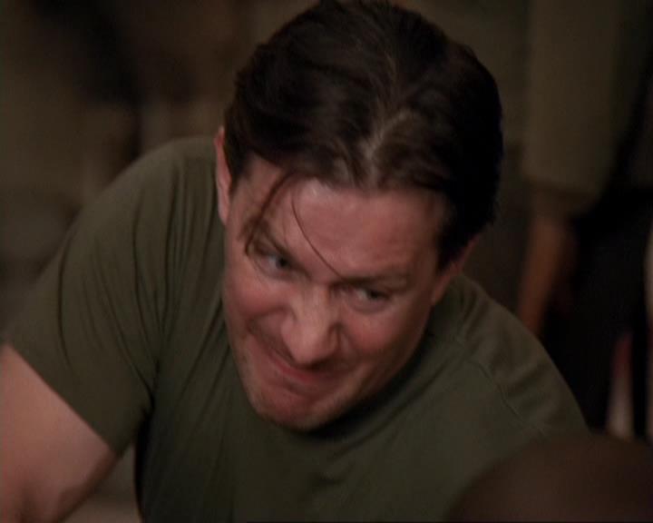 Charmed-Online-dot-417SavingPrivateLeo0488.jpg
