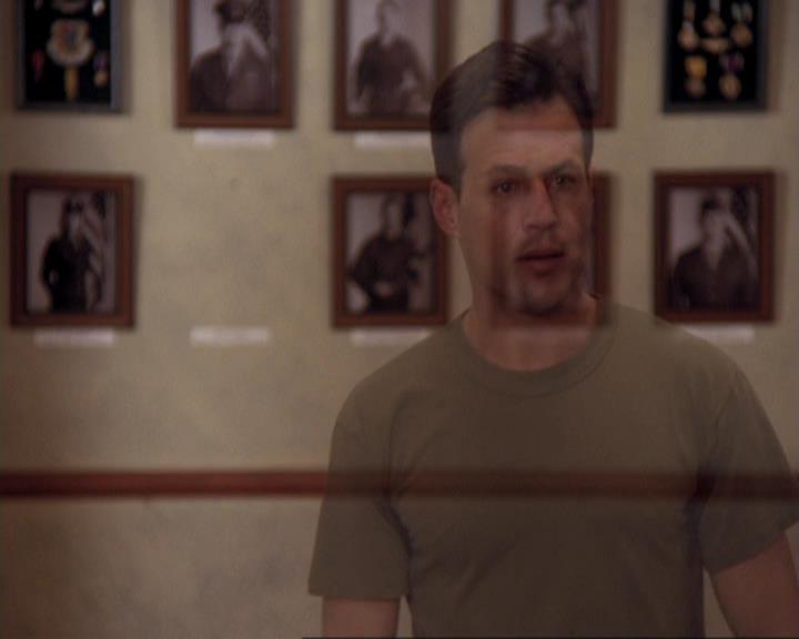 Charmed-Online-dot-417SavingPrivateLeo0493.jpg
