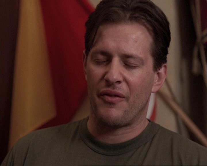 Charmed-Online-dot-417SavingPrivateLeo0499.jpg