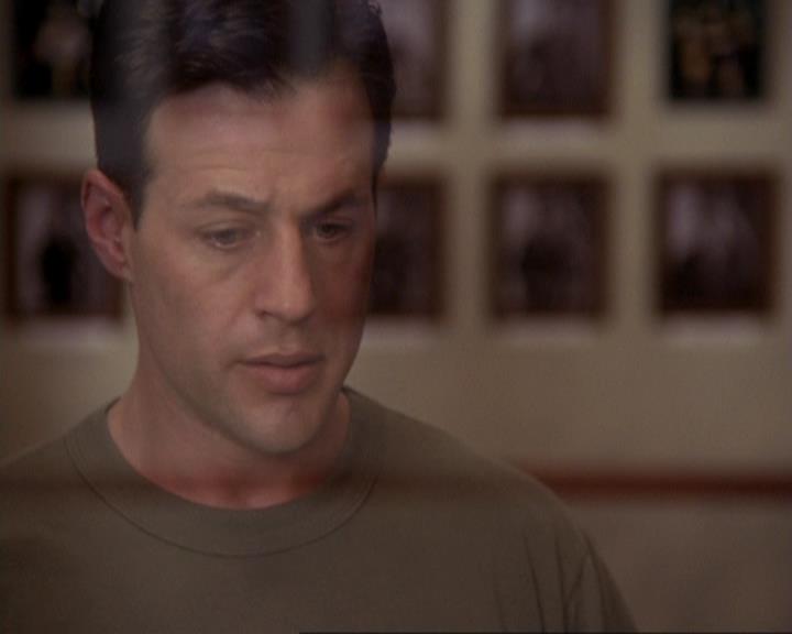 Charmed-Online-dot-417SavingPrivateLeo0501.jpg