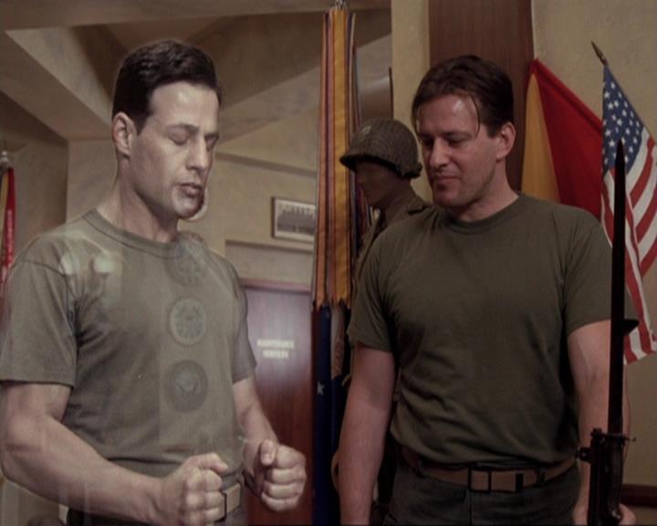 Charmed-Online-dot-417SavingPrivateLeo0507.jpg