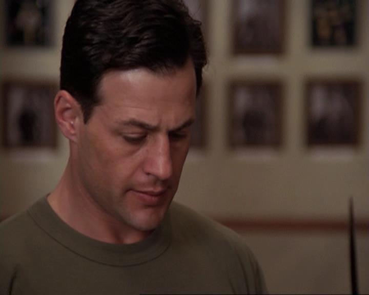 Charmed-Online-dot-417SavingPrivateLeo0515.jpg