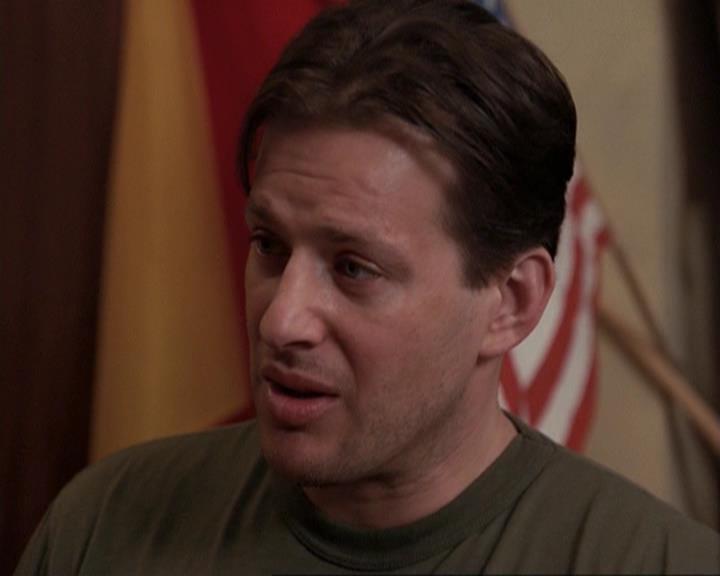 Charmed-Online-dot-417SavingPrivateLeo0518.jpg