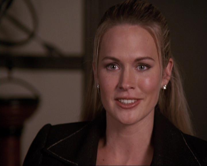 Charmed-Online-dot-417SavingPrivateLeo0569.jpg