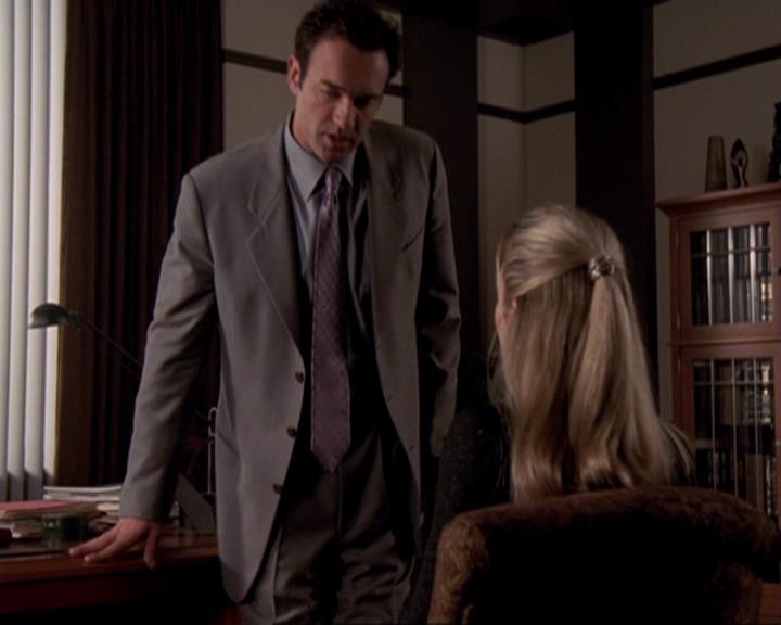 Charmed-Online-dot-417SavingPrivateLeo0582.jpg