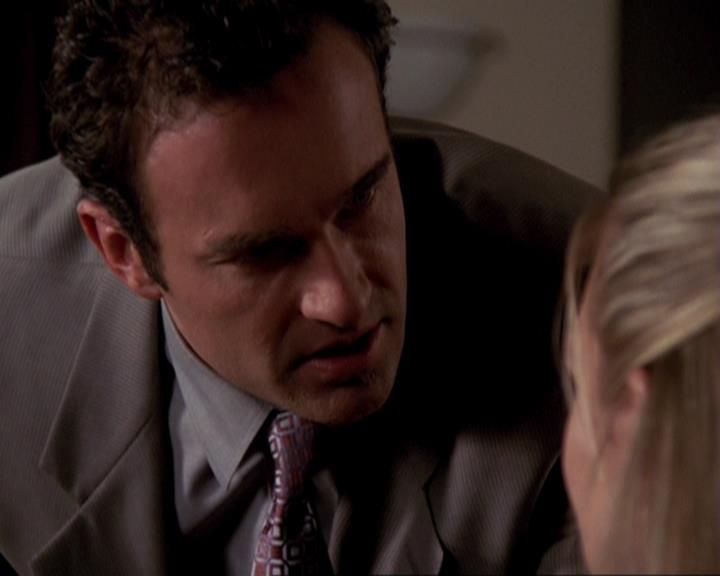 Charmed-Online-dot-417SavingPrivateLeo0595.jpg