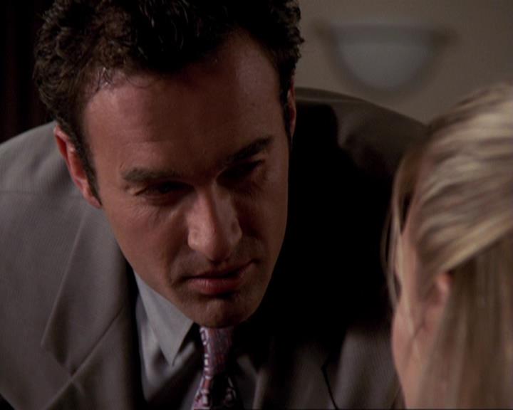 Charmed-Online-dot-417SavingPrivateLeo0598.jpg
