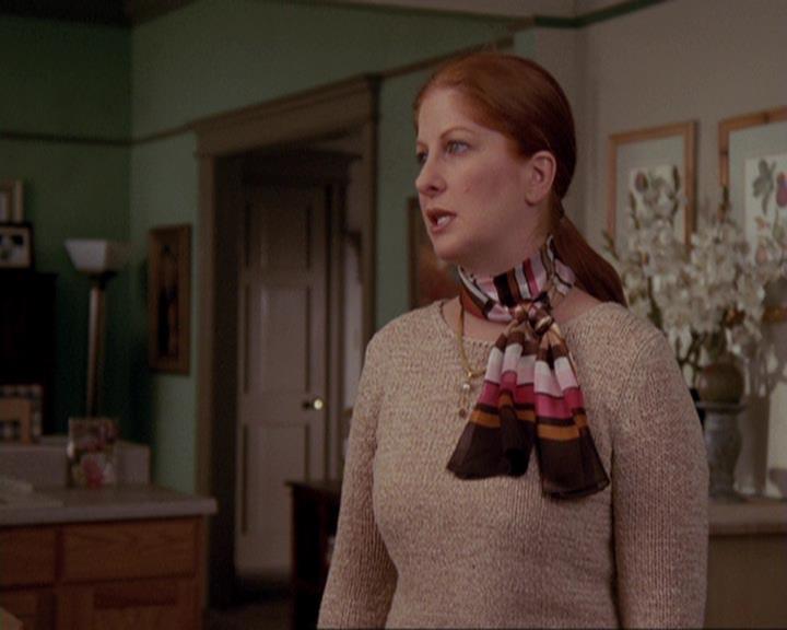 Charmed-Online-dot-417SavingPrivateLeo0614.jpg