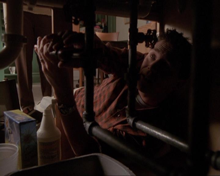 Charmed-Online-dot-417SavingPrivateLeo0615.jpg