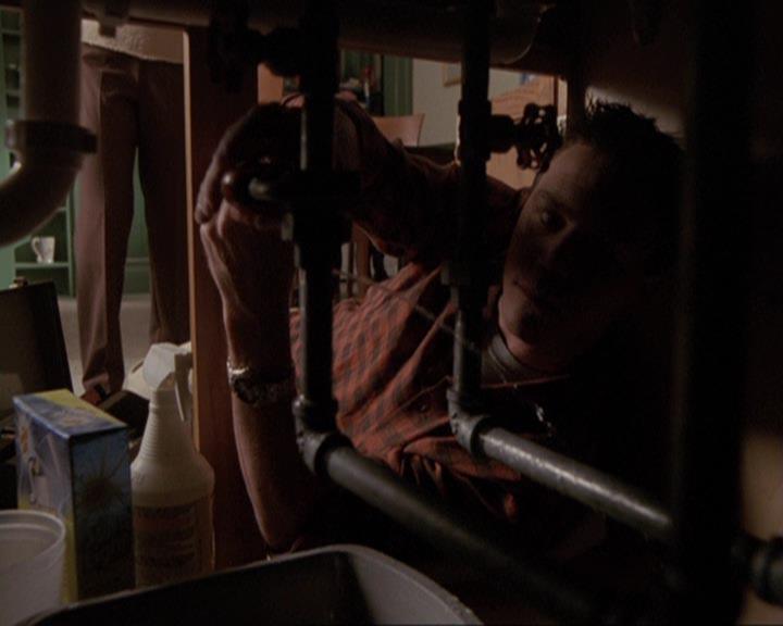 Charmed-Online-dot-417SavingPrivateLeo0620.jpg