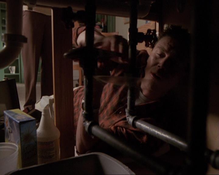 Charmed-Online-dot-417SavingPrivateLeo0632.jpg