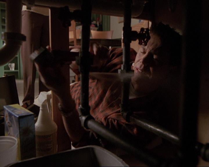 Charmed-Online-dot-417SavingPrivateLeo0633.jpg